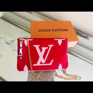 Louis Vuitton pochette giant monogram limited